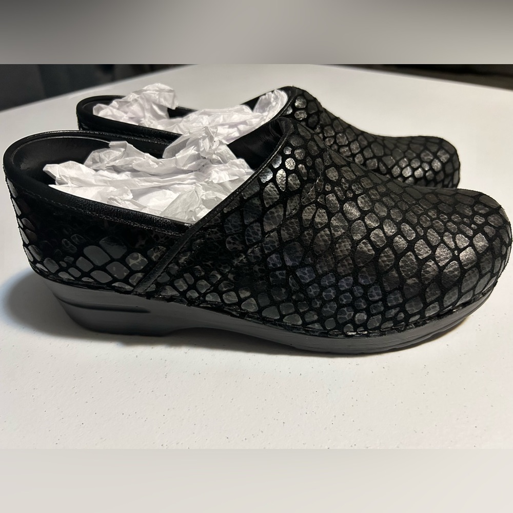 NWOT Sanita size 39